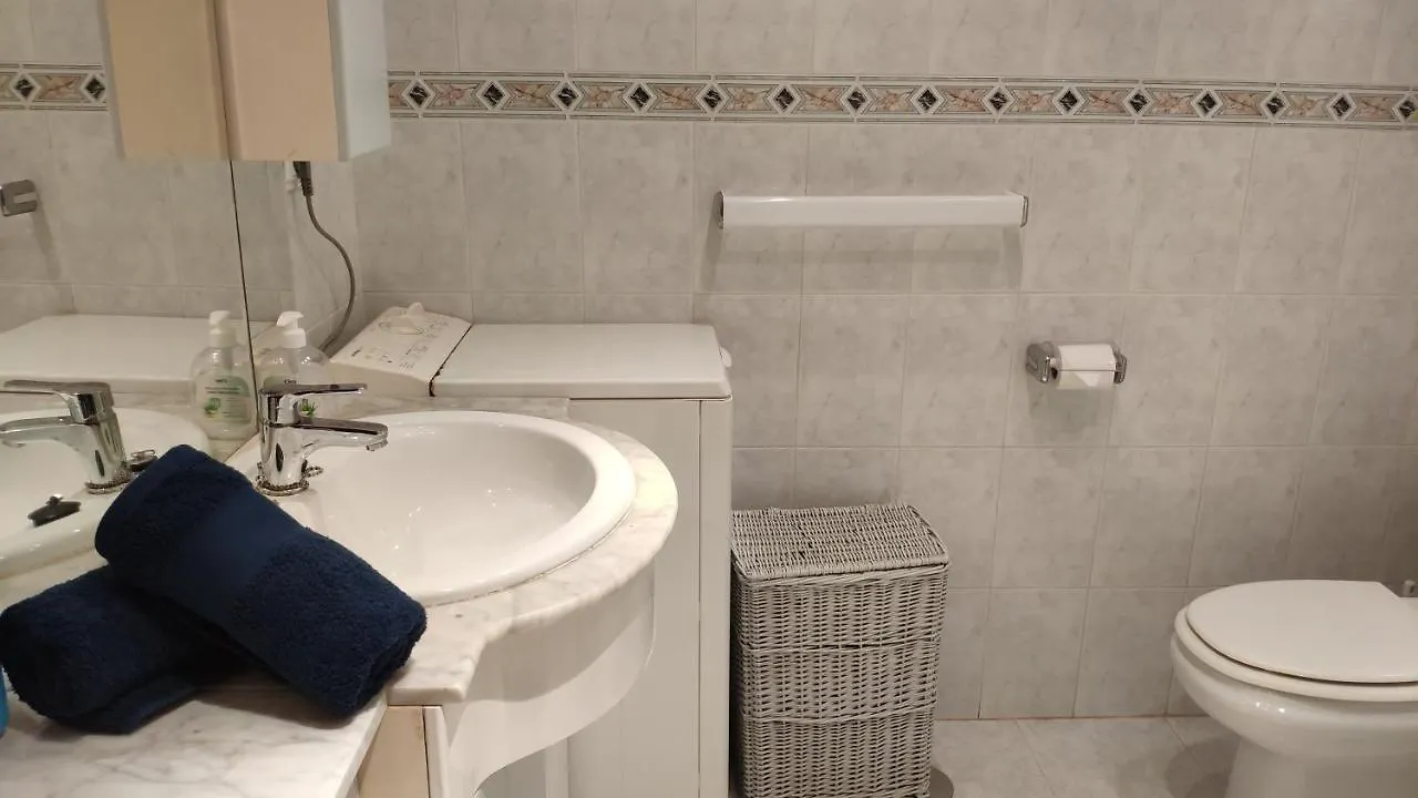 1 Bedroom Penthouse On Front Line Of The Beach Roquetas de Mar 0*,
