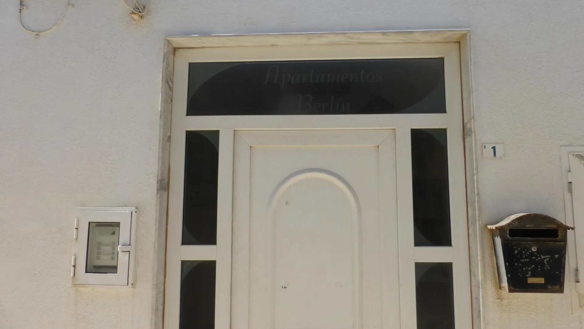 Apartment 1 Bedroom Penthouse On Front Line Of The Beach Roquetas de Mar Spain